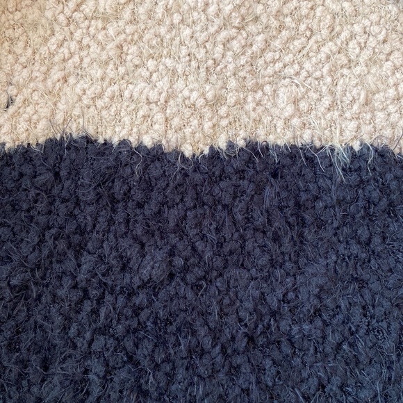 Milano Shaggy Vest, Color Block, Size S/M - Picture 8 of 12